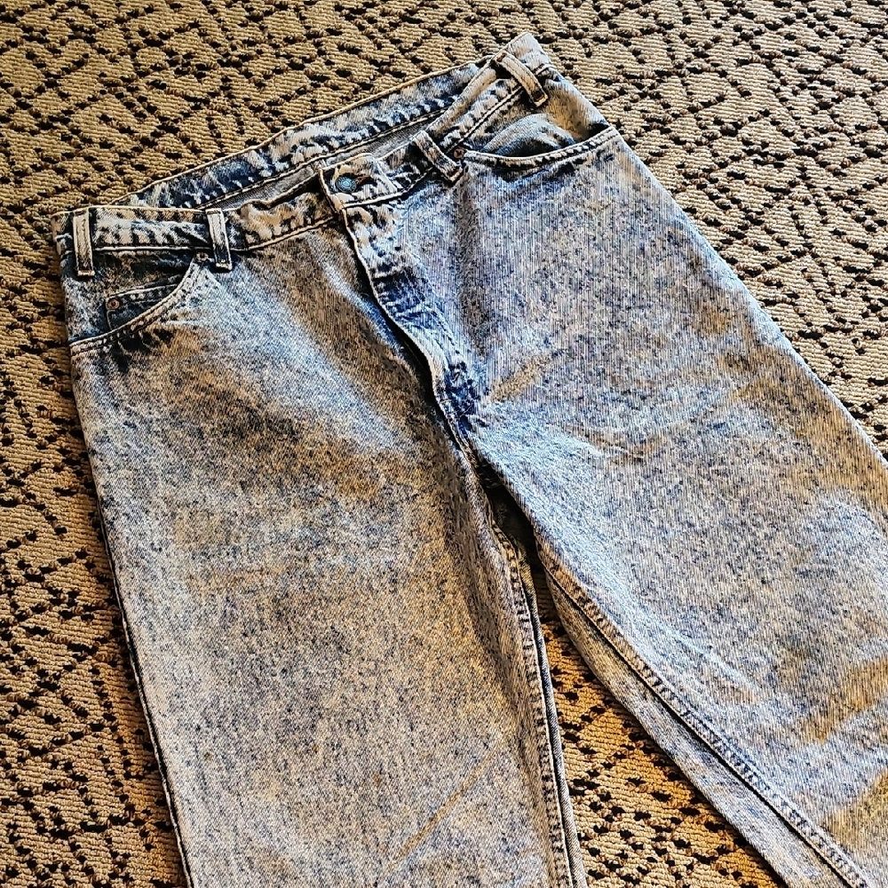 Levi's Blue Acid Wash Jeans. Vintage Style Straight Leg. Size 36x32